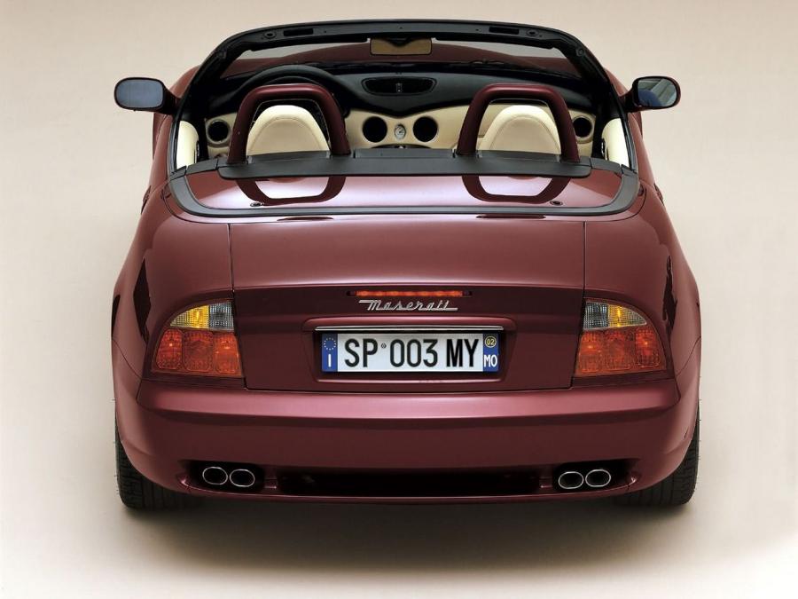  Maserati Spyder 2001 года  (фото 12 из 15)